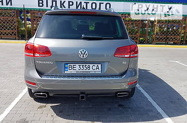 Позашляховик / Кросовер Volkswagen Touareg 2014 в 