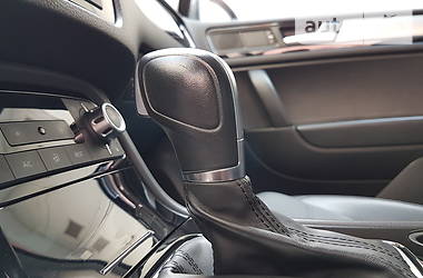 Позашляховик / Кросовер Volkswagen Touareg 2014 в 