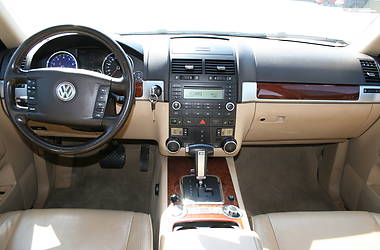 Позашляховик / Кросовер Volkswagen Touareg 2009 в Києві