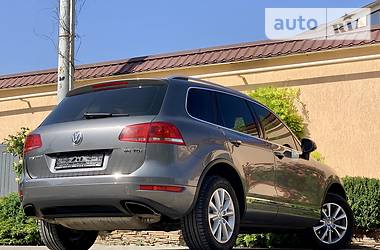 Позашляховик / Кросовер Volkswagen Touareg 2013 в Одесі