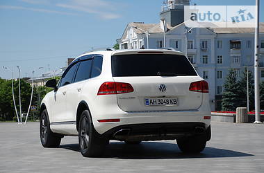 Позашляховик / Кросовер Volkswagen Touareg 2012 в Краматорську