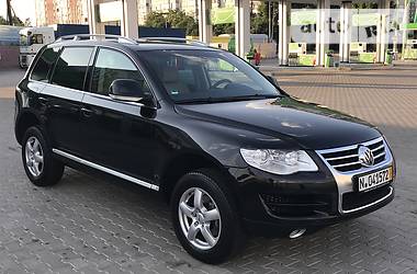 Позашляховик / Кросовер Volkswagen Touareg 2008 в Рівному