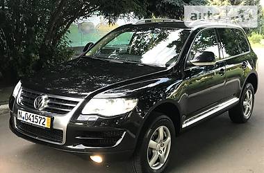 Позашляховик / Кросовер Volkswagen Touareg 2008 в Рівному