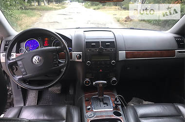 Внедорожник / Кроссовер Volkswagen Touareg 2004 в Днепре