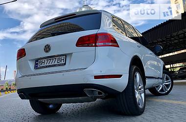 Внедорожник / Кроссовер Volkswagen Touareg 2013 в Одессе