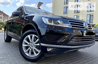 Внедорожник / Кроссовер Volkswagen Touareg 2016 в Киеве