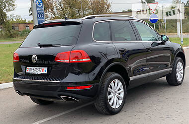 Внедорожник / Кроссовер Volkswagen Touareg 2013 в Ровно