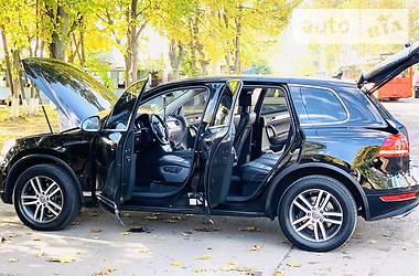 Внедорожник / Кроссовер Volkswagen Touareg 2012 в Одессе