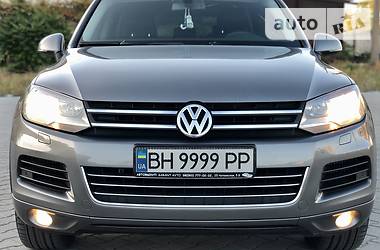 Позашляховик / Кросовер Volkswagen Touareg 2013 в Одесі