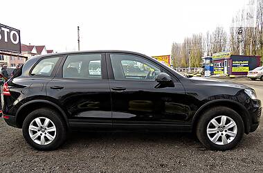 Позашляховик / Кросовер Volkswagen Touareg 2013 в 