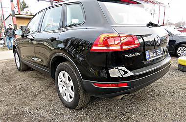 Позашляховик / Кросовер Volkswagen Touareg 2013 в 
