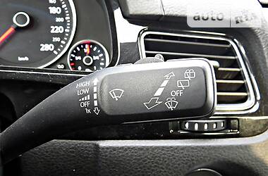 Позашляховик / Кросовер Volkswagen Touareg 2013 в 