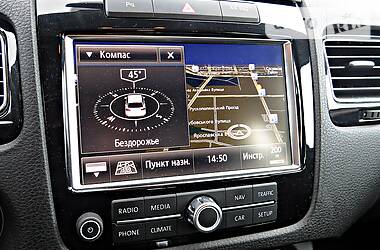 Позашляховик / Кросовер Volkswagen Touareg 2013 в 