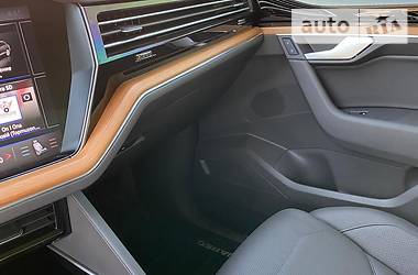 Позашляховик / Кросовер Volkswagen Touareg 2018 в 
