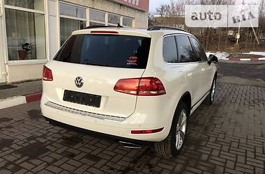 Внедорожник / Кроссовер Volkswagen Touareg 2013 в Умани