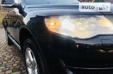 Позашляховик / Кросовер Volkswagen Touareg 2008 в 