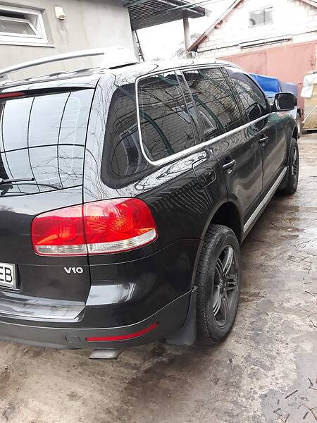Позашляховик / Кросовер Volkswagen Touareg 2003 в Рубіжному
