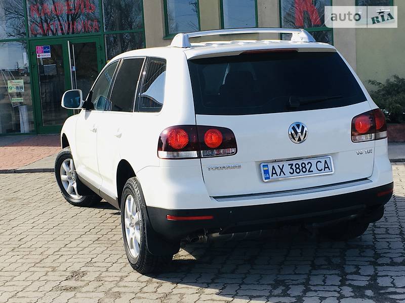 Позашляховик / Кросовер Volkswagen Touareg 2008 в Новомосковську