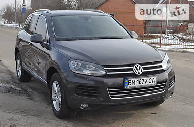 Позашляховик / Кросовер Volkswagen Touareg 2012 в 