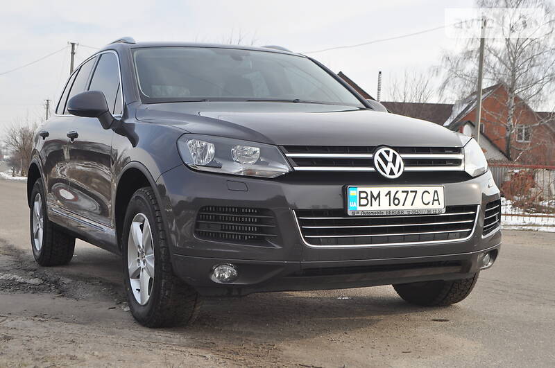 Позашляховик / Кросовер Volkswagen Touareg 2012 в 