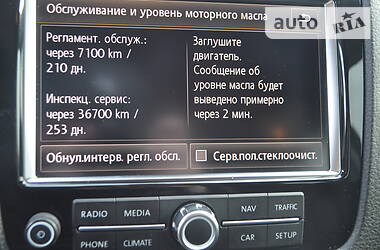 Позашляховик / Кросовер Volkswagen Touareg 2012 в 