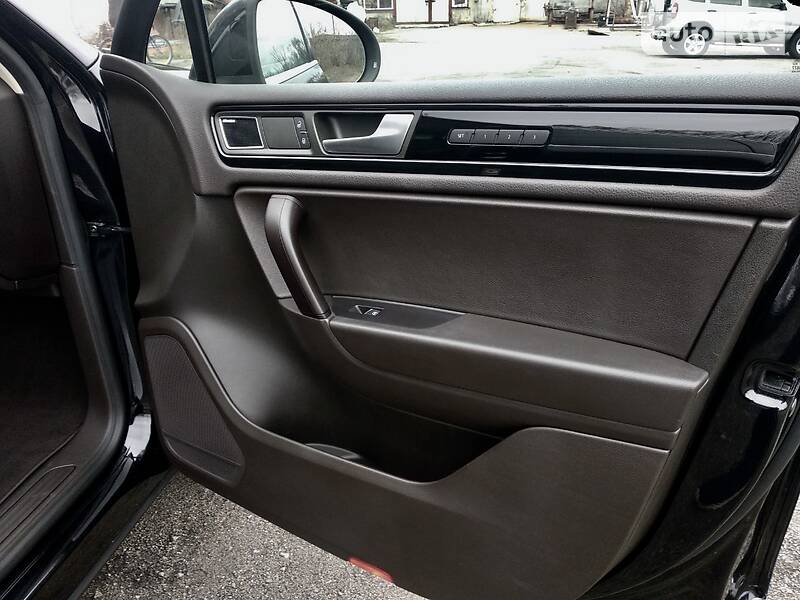 Позашляховик / Кросовер Volkswagen Touareg 2013 в Вінниці