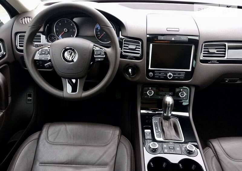 Позашляховик / Кросовер Volkswagen Touareg 2013 в Вінниці