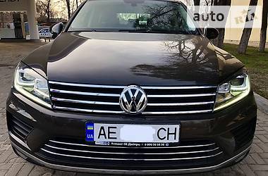 Позашляховик / Кросовер Volkswagen Touareg 2017 в 