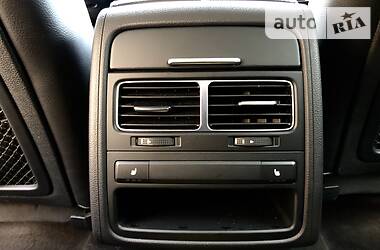 Позашляховик / Кросовер Volkswagen Touareg 2017 в 
