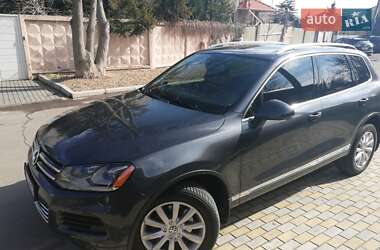 Позашляховик / Кросовер Volkswagen Touareg 2011 в 