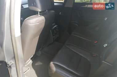 Позашляховик / Кросовер Volkswagen Touareg 2011 в 