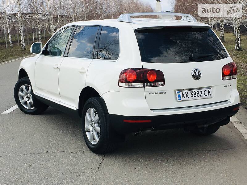 Позашляховик / Кросовер Volkswagen Touareg 2008 в Новомосковську