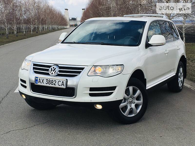 Позашляховик / Кросовер Volkswagen Touareg 2008 в Новомосковську
