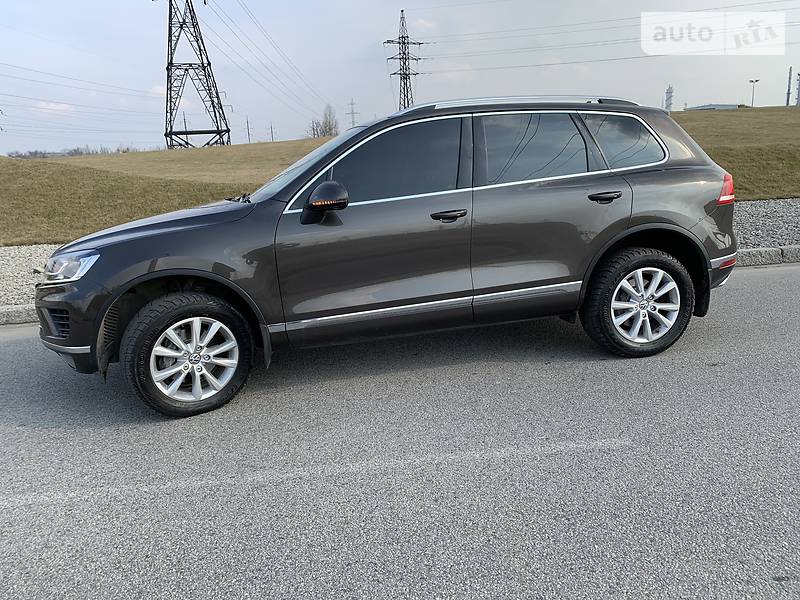 Позашляховик / Кросовер Volkswagen Touareg 2016 в Дніпрі фото 13 Позашляховик / Кросовер Volkswagen Touareg 2016 в Дніпрі