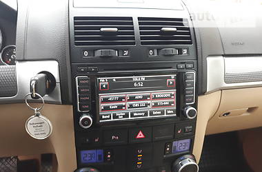 Позашляховик / Кросовер Volkswagen Touareg 2010 в 