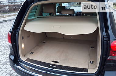 Позашляховик / Кросовер Volkswagen Touareg 2010 в 