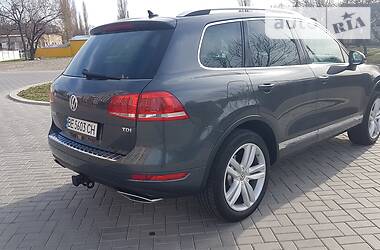 Внедорожник / Кроссовер Volkswagen Touareg 2011 в Николаеве