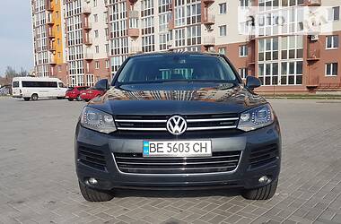 Внедорожник / Кроссовер Volkswagen Touareg 2011 в Николаеве