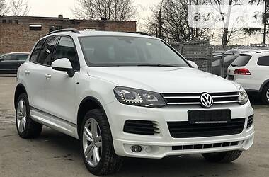 Позашляховик / Кросовер Volkswagen Touareg 2013 в 