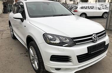 Позашляховик / Кросовер Volkswagen Touareg 2013 в 