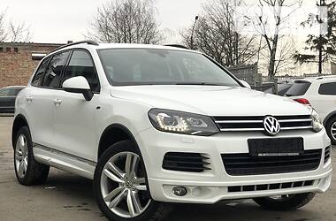 Позашляховик / Кросовер Volkswagen Touareg 2013 в 