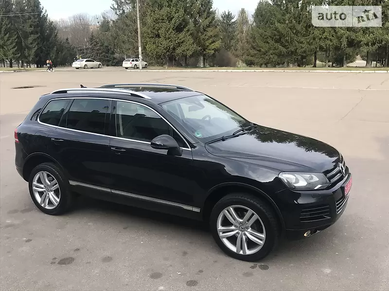 Позашляховик / Кросовер Volkswagen Touareg 2011 в 