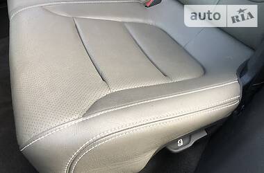 Позашляховик / Кросовер Volkswagen Touareg 2012 в 