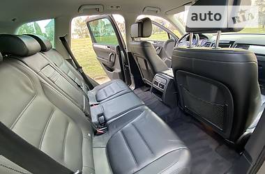 Позашляховик / Кросовер Volkswagen Touareg 2011 в 
