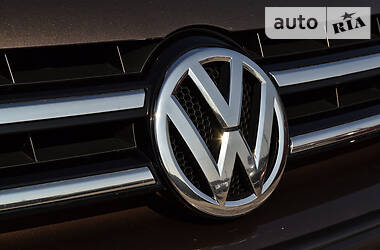 Позашляховик / Кросовер Volkswagen Touareg 2012 в 
