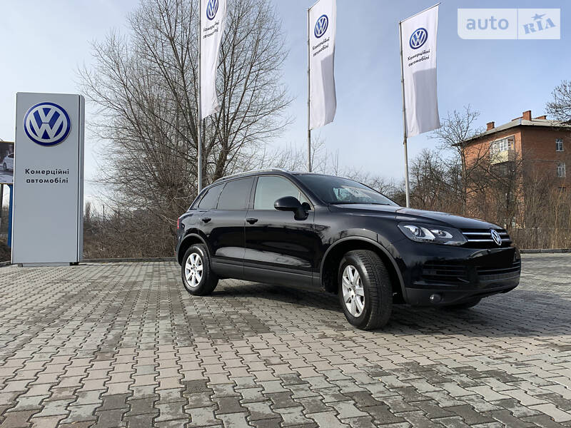 Внедорожник / Кроссовер Volkswagen Touareg 2011 в Житомире
