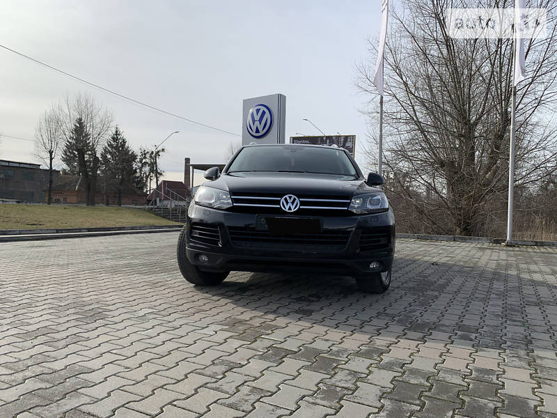 Внедорожник / Кроссовер Volkswagen Touareg 2011 в Житомире