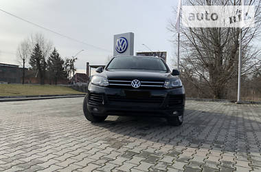 Позашляховик / Кросовер Volkswagen Touareg 2011 в 