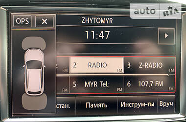 Позашляховик / Кросовер Volkswagen Touareg 2011 в 