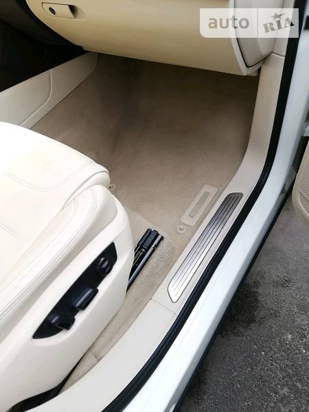 Позашляховик / Кросовер Volkswagen Touareg 2011 в Харкові